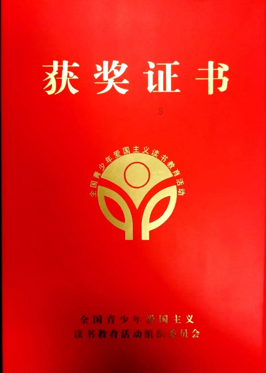 逃出昏暗的房子